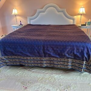 European Blue Wool Paisley Bed Cover, Three Contrasting Borders Queen 105" x 89"